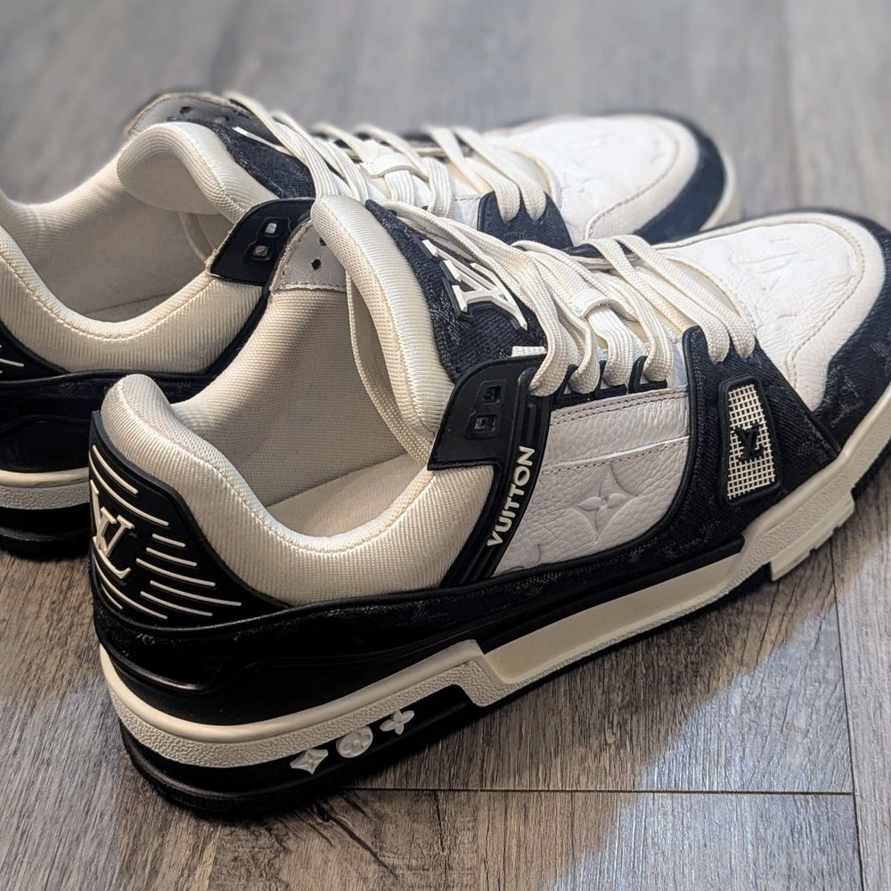 Louis Vuitton Trainers White and Black Sneakers Classic Design - Picture 2 of 10